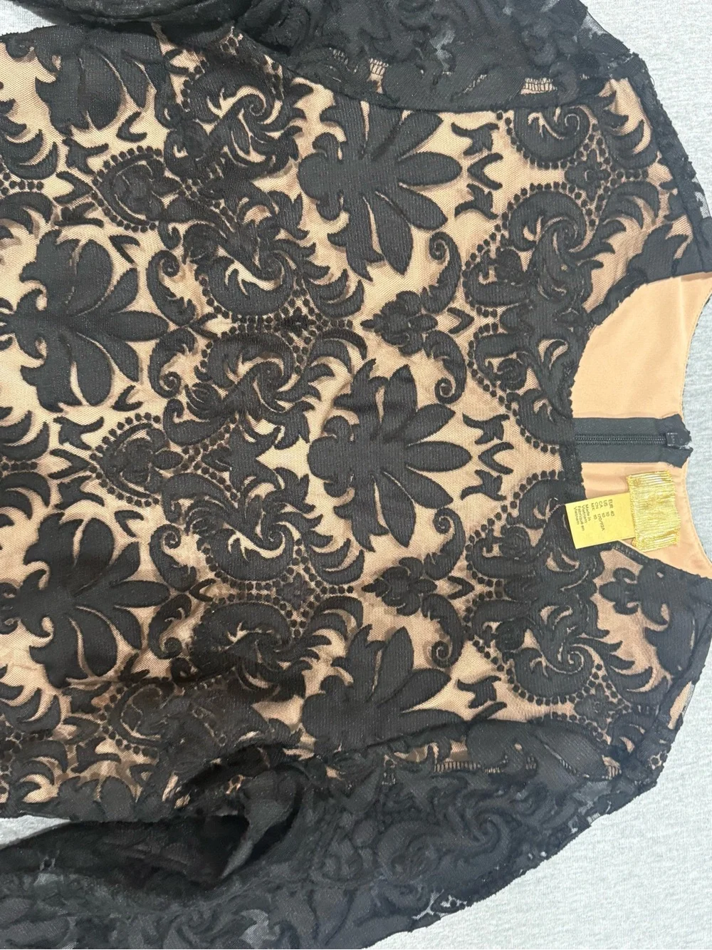 H&M Black Lace Long-Sleeve Cropped Top